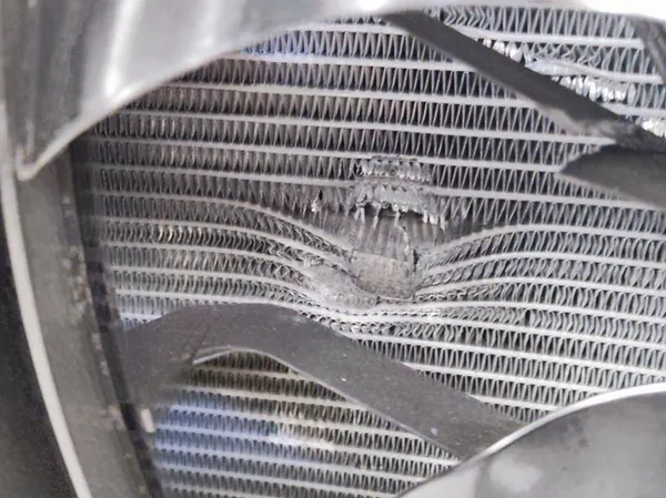 Mercedes E-Class W214 Koeler en Ventilator image 4