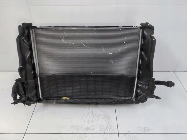 Mercedes E-Class W214 Koeler en Ventilator image 5