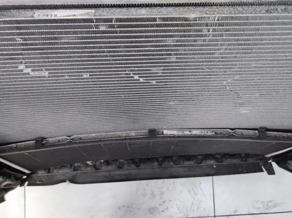 Mercedes E-Class W214 Koeler en Ventilator image 6