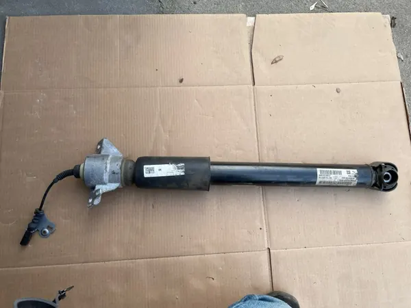 Porsche Macan Taka-iskunvaimennin OEM 6564856532 image 2