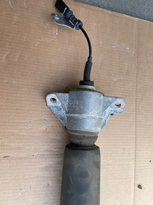 Porsche Macan Taka-iskunvaimennin OEM 6564856532 image 4