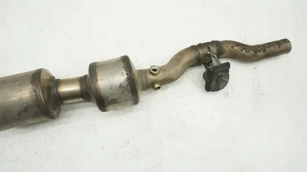 Catalyseur VW Caddy V 2.0 TDI OEM 05L131701L image 3