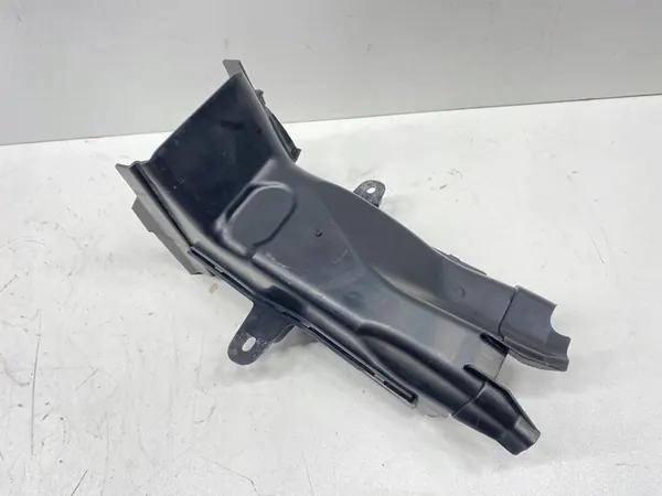 Duto de Admissão Esquerdo BMW 5 G30 G31 image 3