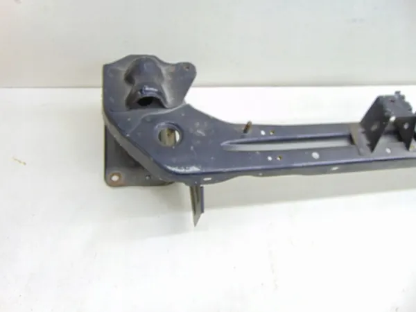 Mitsubishi Outlander 2007-2009 Etupuskuri image 3