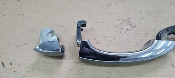 Tirador puerta trasera derecha Audi A6 C7 OEM 4H0837206B image 3