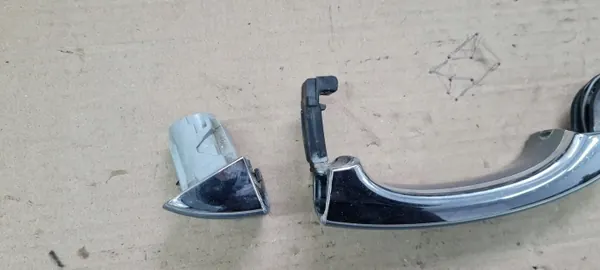 Tirador puerta trasera derecha Audi A6 C7 OEM 4H0837206B image 5