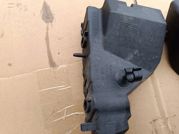 AUDI Q5 8R Guia de Para-choque Esquerda Frontal 8R0807284C image 3