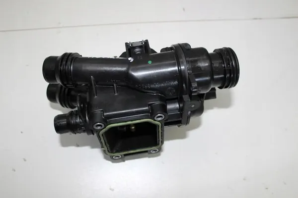 Carcasa de termostato OPEL MOKKA B II 1.2 THP 2023 image 2