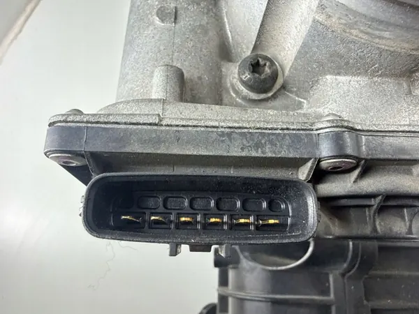 Coletor de admissão Volvo OE usado OEM 31411865 image 10