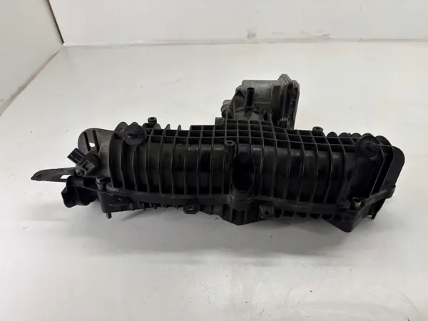 Coletor de admissão Volvo OE usado OEM 31411865 image 3