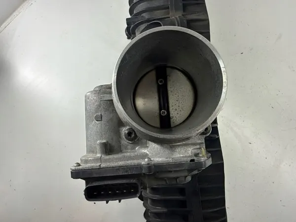 Coletor de admissão Volvo OE usado OEM 31411865 image 9