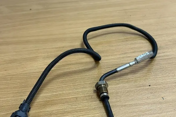 Sensor de temperatura de escape MERCEDES-BENZ E (W213) A0009059704 image 2