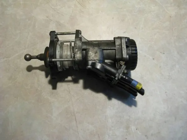 Renault OE Hoofdremklepel OEM R4614945342 image 2