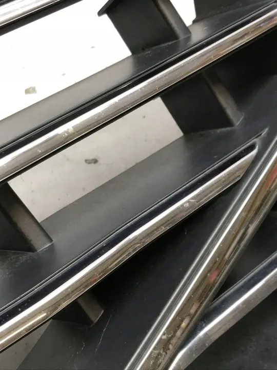 VOLVO XC60 I 1 LIFT 13-17 GRILL ATRAPA 31333832 image 7