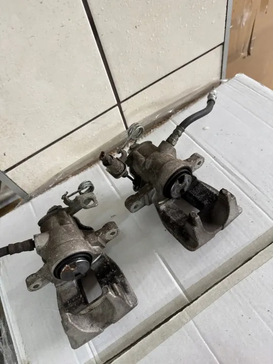 Bremszangen hinten links+rechts OEM 7373002+7373003 image 5