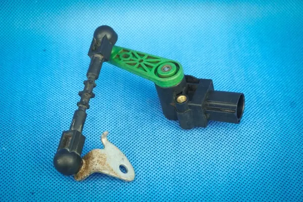 Audi Koplampniveausensor OEM 4H0941309C - Gebruikt image 2