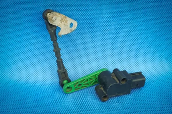 Audi Koplampniveausensor OEM 4H0941309C - Gebruikt image 3