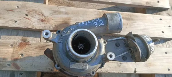 Mitsubishi Pajero IV LIFT 3.2 turbo turbina 1515A026 image 2