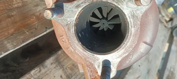 Mitsubishi Pajero IV LIFT 3.2 turbo turbina 1515A026 image 6