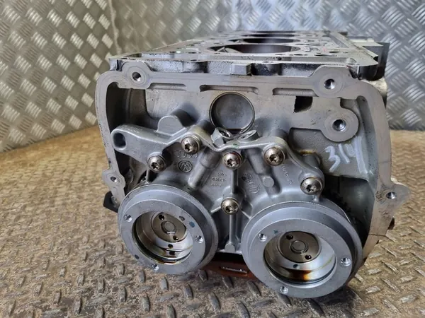 Compleet cilinderkop Audi A4 B9 Q5 A5 2.0 TFSI OEM image 5
