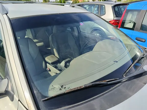 VOLVO V70 00-07 Pare-brise avant image 2