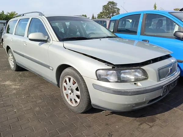 VOLVO V70 00-07 Pare-brise avant image 4