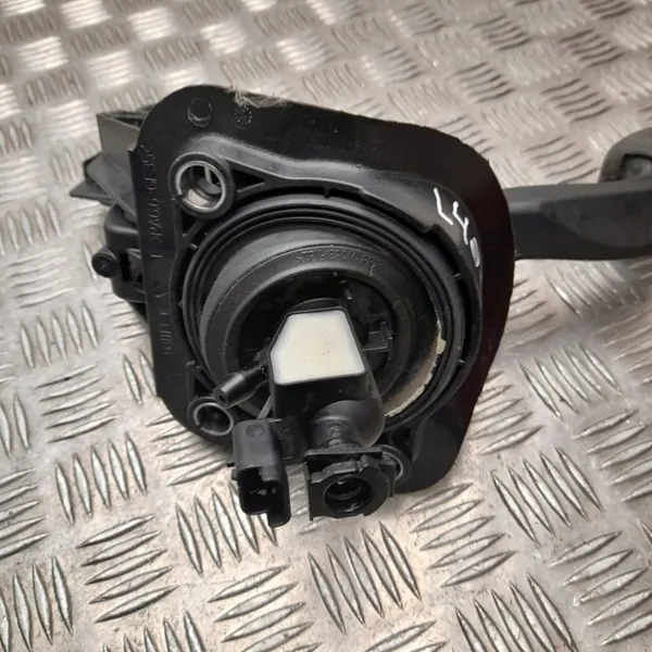 Clutch Pedal OEM 9820886080 for Opel Combo E 2020 image 3