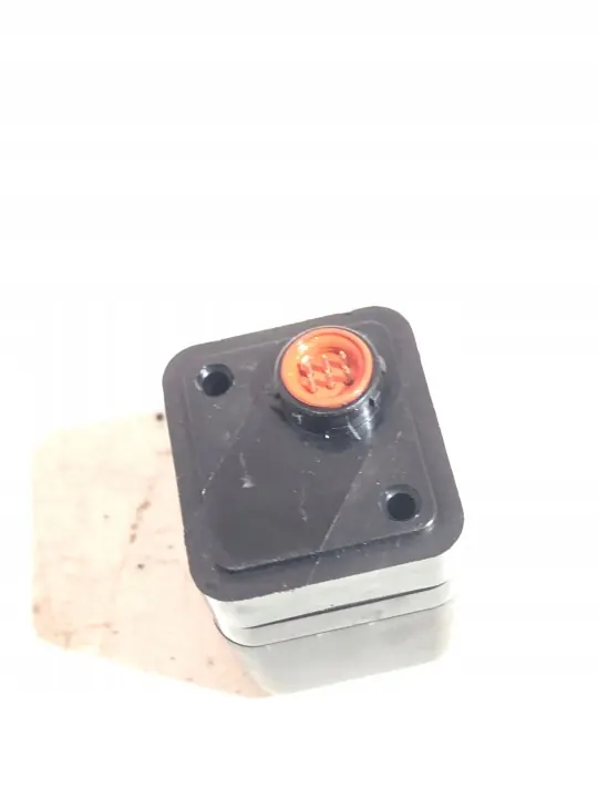 Cámara trasera Audi Q7 4L OEM 4L0980551D image 3