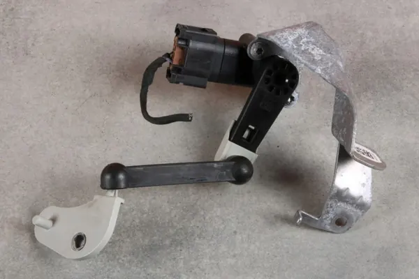 Sensor Nível Farol Dianteiro OEM 6895466 BMW Usado image 3