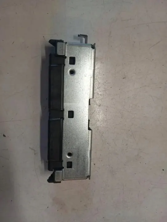 Encosto de cabeça Volvo usado OEM 1357618 para XC60 II 2.4L image 3