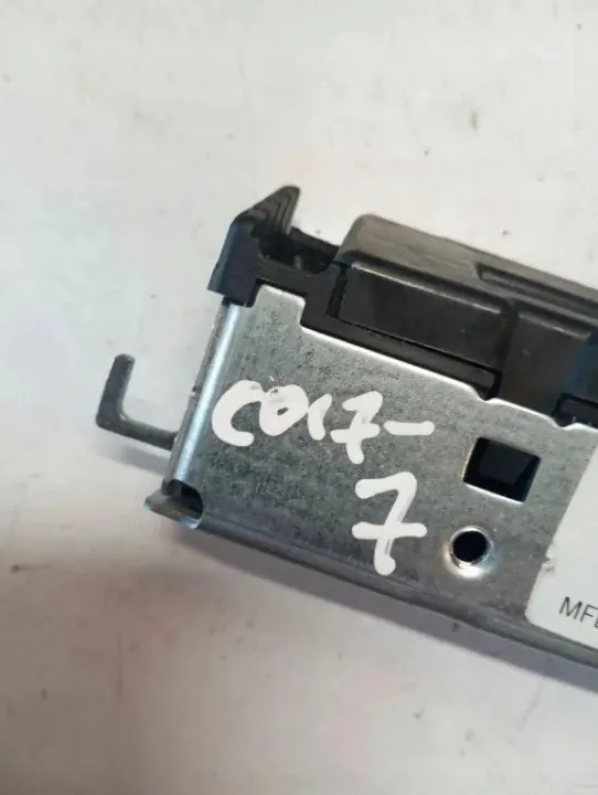 Encosto de cabeça Volvo usado OEM 1357618 para XC60 II 2.4L image 4