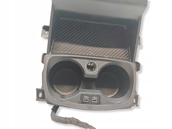 BMW OEM 2983322X Mukiteline USB-pistokkeella image 3