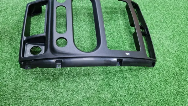 Cadre Radio Suzuki Jimny 2005-2017 2DIN OEM image 3