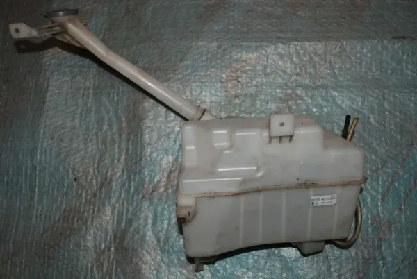 Spolarbehållare OEM HLC-23034 för Nissan Leaf I 10-12 image 6