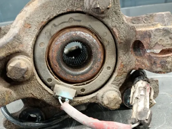 OEM 24443540 Porte-fusée droit avant pour Opel Zafira A image 5