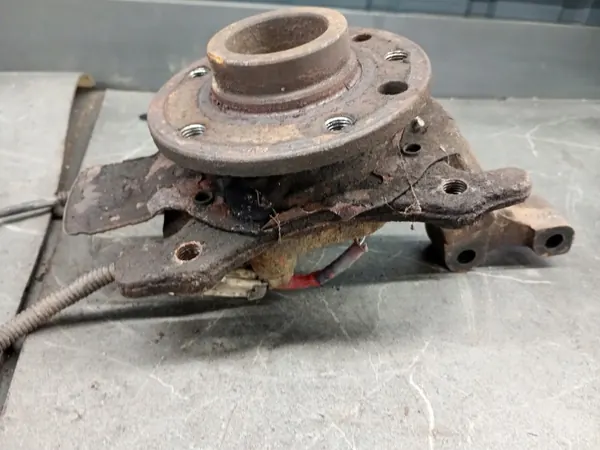 OEM 24443540 Porte-fusée droit avant pour Opel Zafira A image 7
