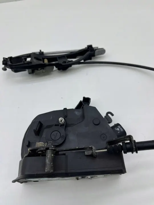 BMW 3 E46 LCI Coupé Höger Framdörrslås Komplett image 2