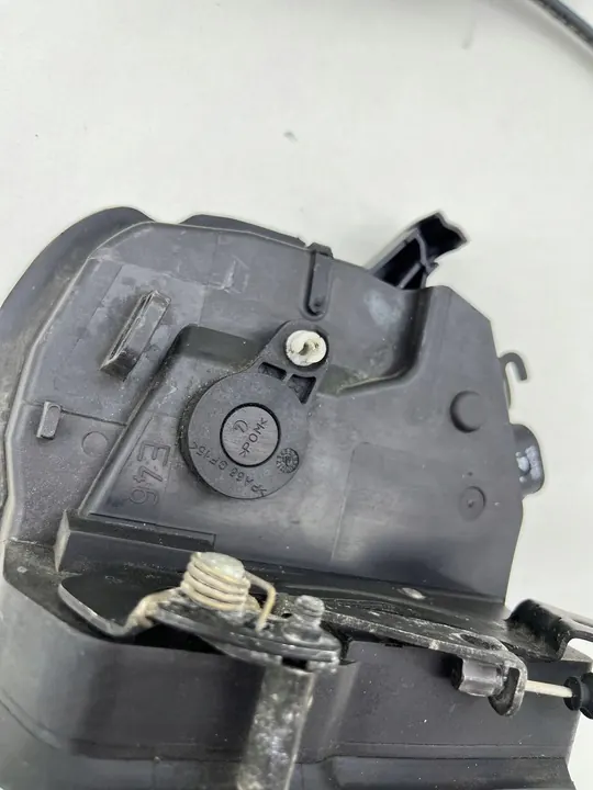 BMW 3 E46 LCI Coupé Höger Framdörrslås Komplett image 4