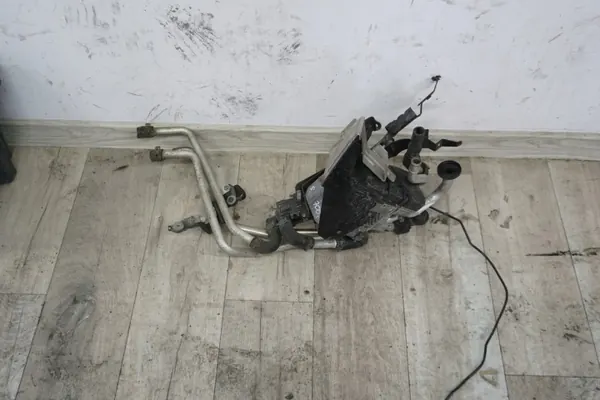 Webasto parkeerverwarming Audi Q7 OEM 4L0815071E image 2