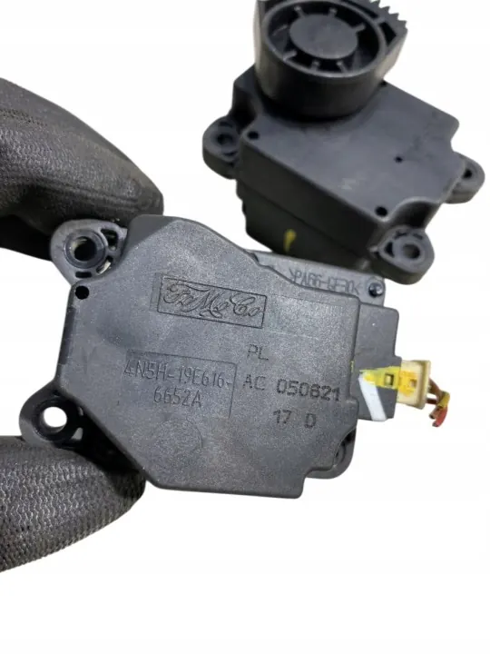 Motor de aquecimento OEM 4N5H-19E616-AC para Volvo V50 2.0D image 3