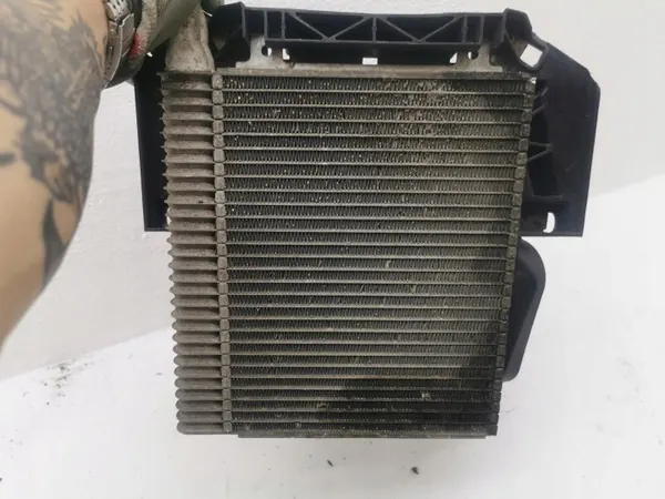 Radiateur d'eau OEM 9X238D048AD pour Jaguar XF 3.0L image 3