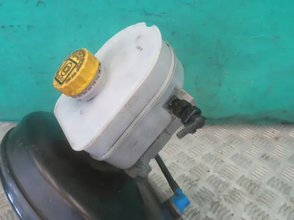 Pompe servo-frein OEM 504269884 pour Iveco Daily 2.3 image 3