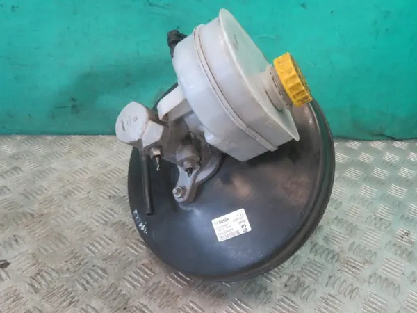 Pompe servo-frein OEM 504269884 pour Iveco Daily 2.3 image 4