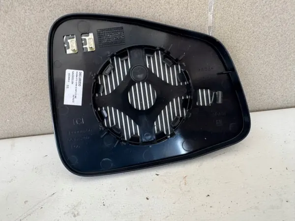 Verre de rétroviseur gauche chauffé OEM 95183200 Opel Mokka image 3