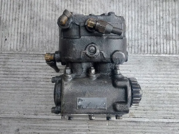 Ilmankompressori OEM SPRĘŻARKA POWIETRZA KAMAZ 5320 I 11.0 V8 image 2