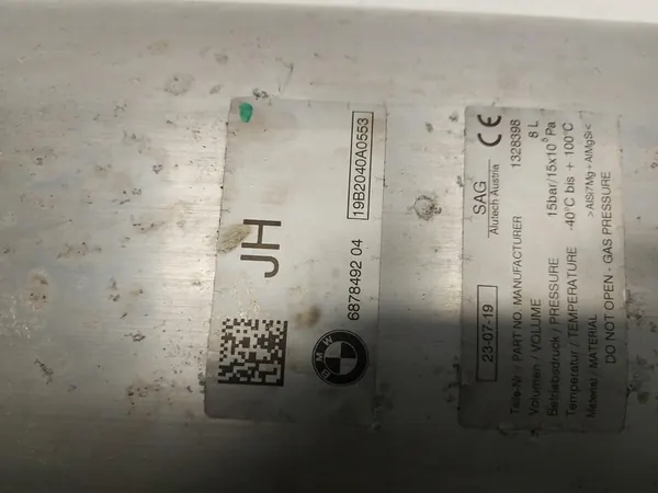 Réservoir de pression d'air BMW G05 X5 3.0d 2019 OEM 6878492-JLK01 image 3