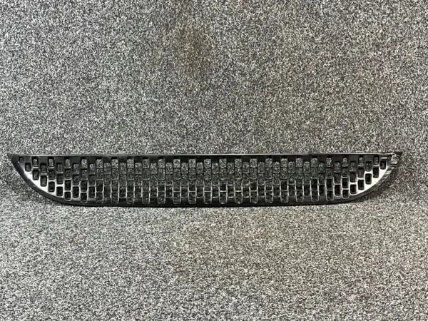 Fiat 500 E II Voorbumper Rooster OEM 735714158 image 2