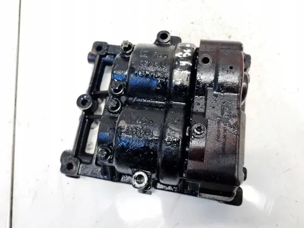 Pompe à huile OEM R90573814 pour Opel Vectra 2.2L 2003 image 2