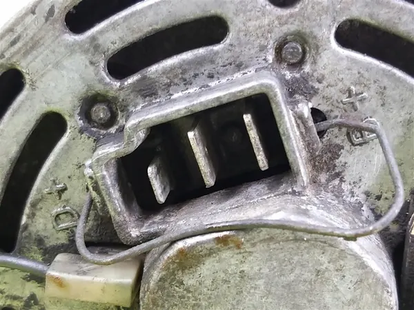 Vaihtovirtageneraattori Mercedes E-luokka W210 1995-2002 2.4 V6 OEM image 4