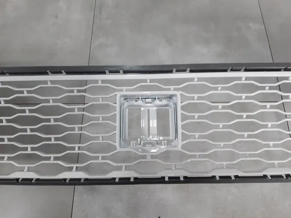 Griglia centrale paraurti anteriore VW Caddy V 2K7853677 image 3